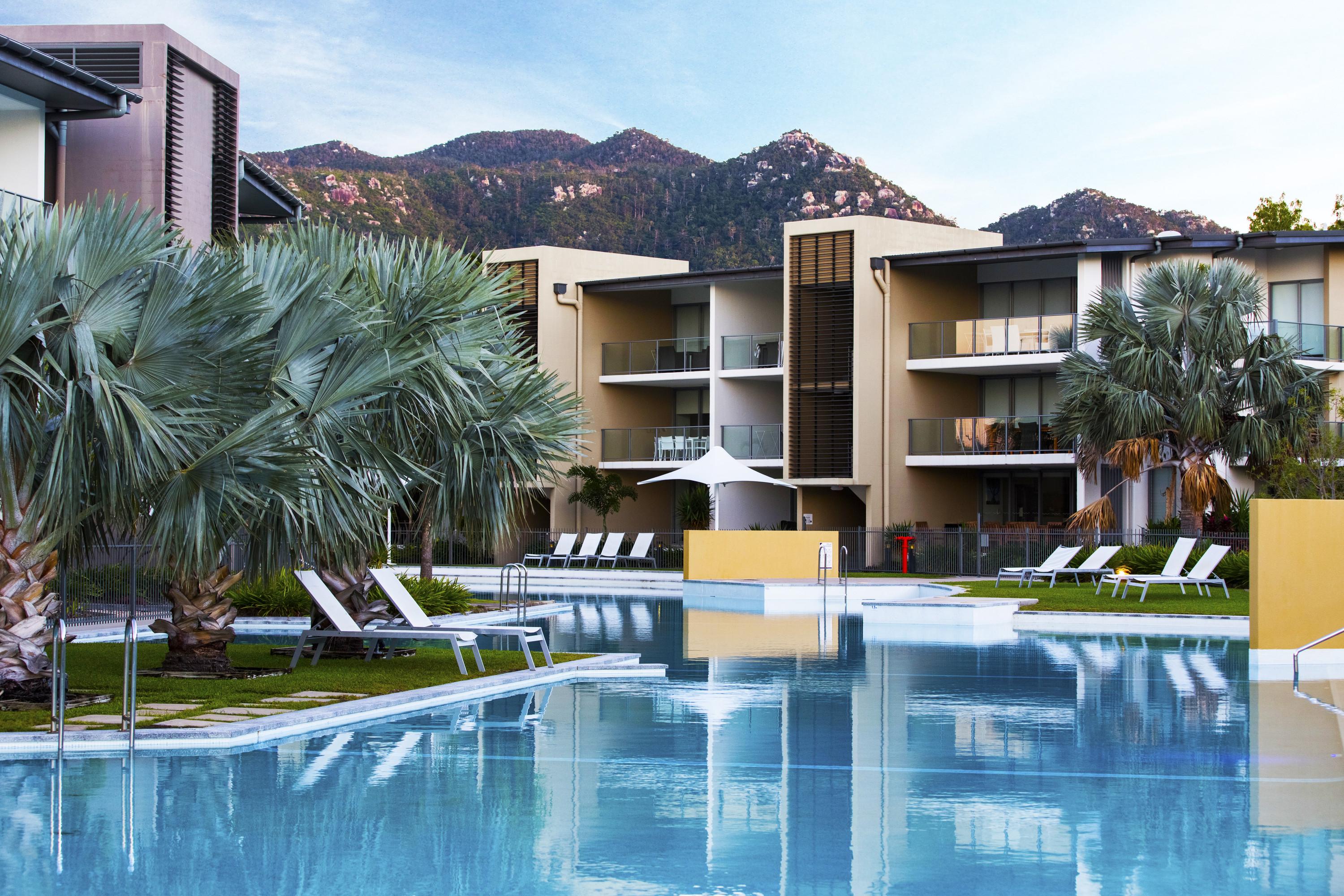 Hotel Peppers Blue On Blue Nelly Bay Esterno foto The Westin Resort and Spa, La Manga